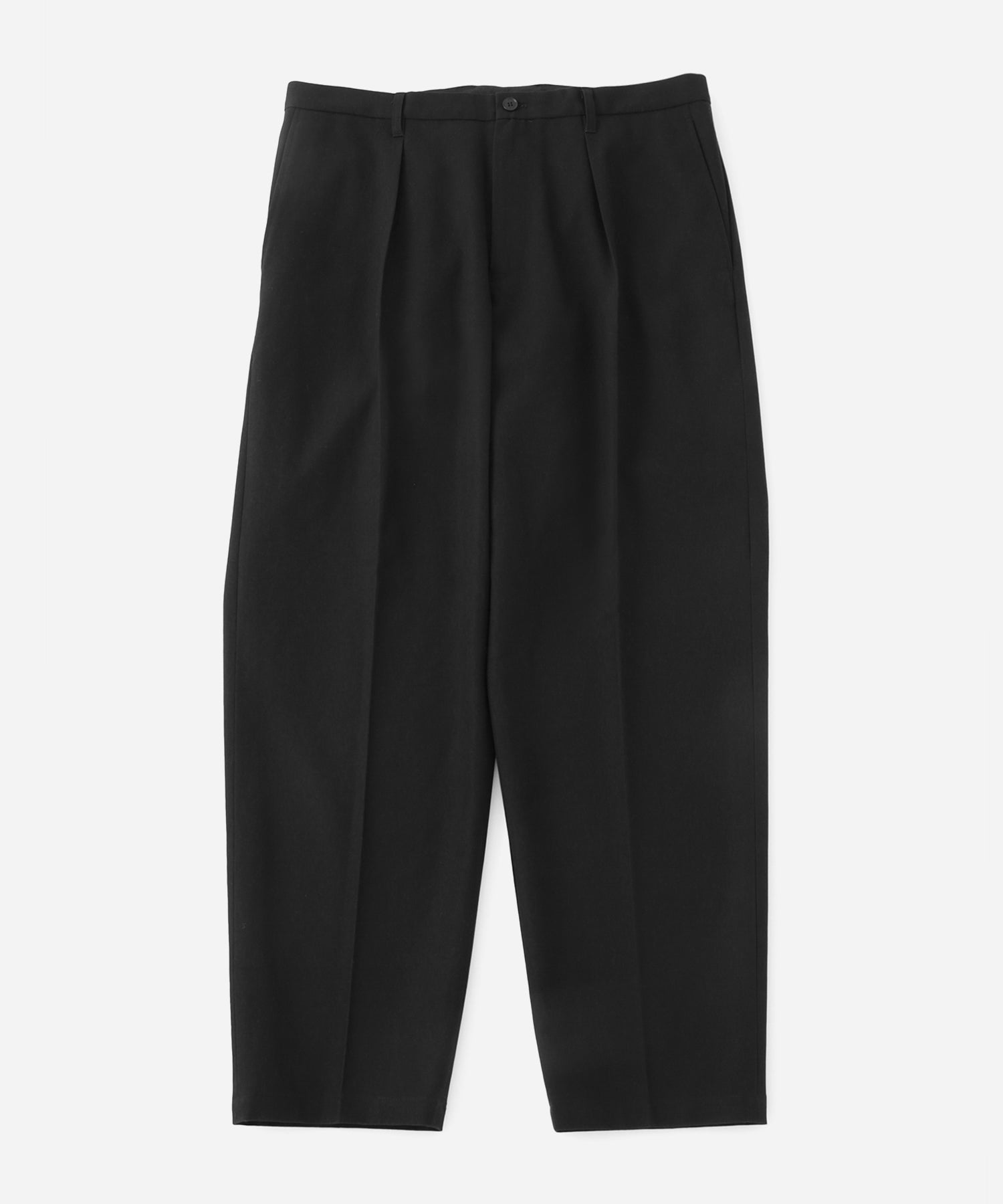 Saturdays NYC. 1Tuck Tapered Pants. Tapered chinos in black, crafted from high-twisted cotton for a crisp, refined texture with a relaxed silhouette.